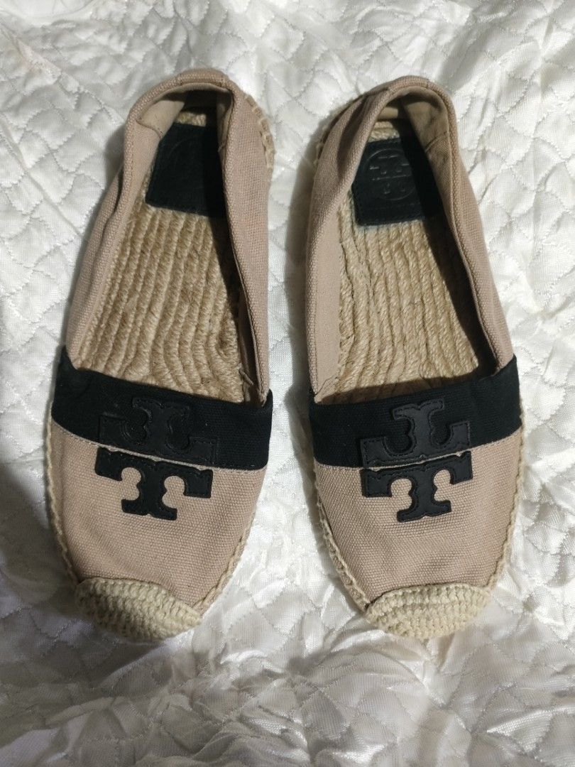 Tory Burch (Category: Sneakers & Footwear) located in Sindangan. Submitted by branden_line (Listing ID 1463041555, Image 1). Description: Tory Burch espadrille size 6.