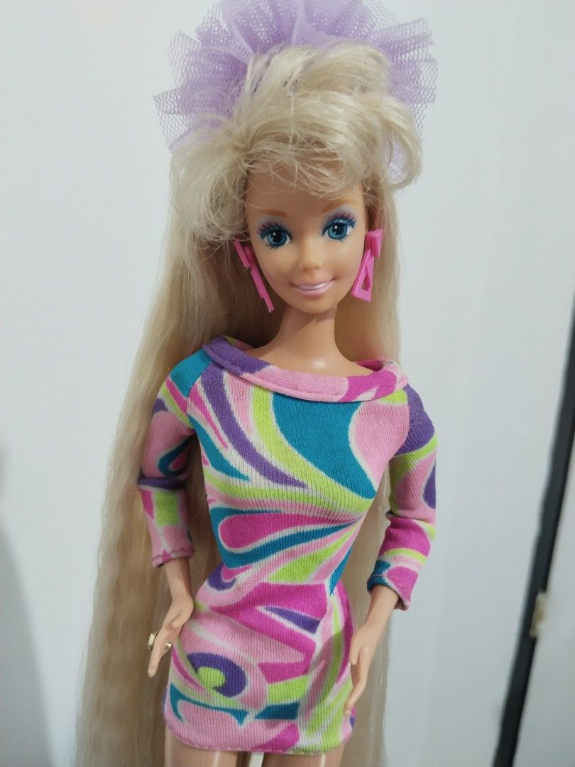Totally Hair Barbie 1992 (Category: Kids Toys) located in Magalang. Submitted by barbiedots. (Listing ID 1462916182, Image 2). Description: -missing shoes, ring - original crimp hair still intact .