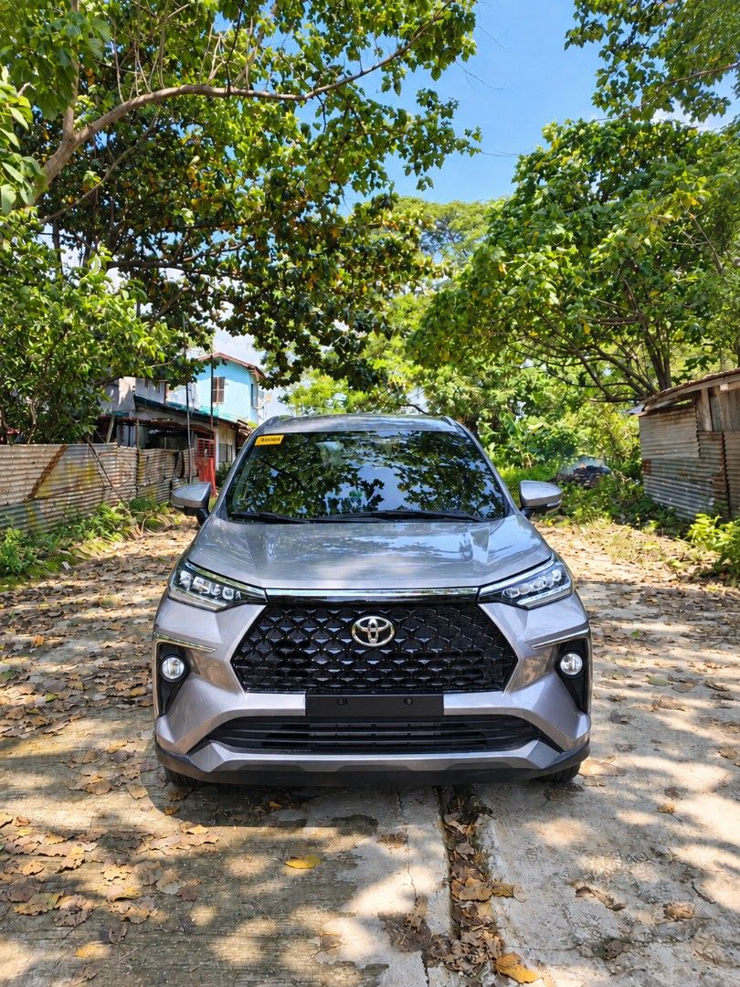 Toyota Veloz V CVT Auto (Category: Used Cars) located in Cainta. Submitted by agentmark (Listing ID 1463116465, Image 1). Description: ‼️ FOR SALE ‼️ 2023 TOYOTA VELOZ V CVT (TOP VARIANT) 💰 ₱820,000 NEGOTIABLE UPON VIEWING DETAILS: - 2023 YEAR MODEL - V VARIANT (TOP OF THE LINE) - CVT AUTOMATIC - 44,952 KM ODOMETER - SILVER METALLIC - PUSH START - 7-SEATER - COMPLETE & CLEAN PAPERS - WELL-MAINTAINED HONEST ISSUES: - MINOR DENTS & SCRATCHES - SLI