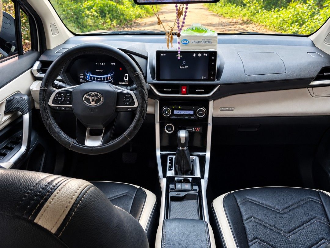 Toyota Veloz V CVT Auto (Category: Used Cars) located in Cainta. Submitted by agentmark (Listing ID 1463116465, Image 3). Description: ‼️ FOR SALE ‼️ 2023 TOYOTA VELOZ V CVT (TOP VARIANT) 💰 ₱820,000 NEGOTIABLE UPON VIEWING DETAILS: - 2023 YEAR MODEL - V VARIANT (TOP OF THE LINE) - CVT AUTOMATIC - 44,952 KM ODOMETER - SILVER METALLIC - PUSH START - 7-SEATER - COMPLETE & CLEAN PAPERS - WELL-MAINTAINED HONEST ISSUES: - MINOR DENTS & SCRATCHES - SLI
