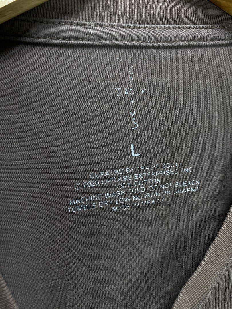 Travis scott cactus jack x fragment hiroshi tee (Category: Tshirts & Polo Shirts ) located in Surigao. Submitted by ricsons (Listing ID 1463047082, Image 2). Description: 23.5x28 dimension 9/10 color rate Issue crack print at fades sa neck area pero ganda ng pagka fade bagay naman sya.