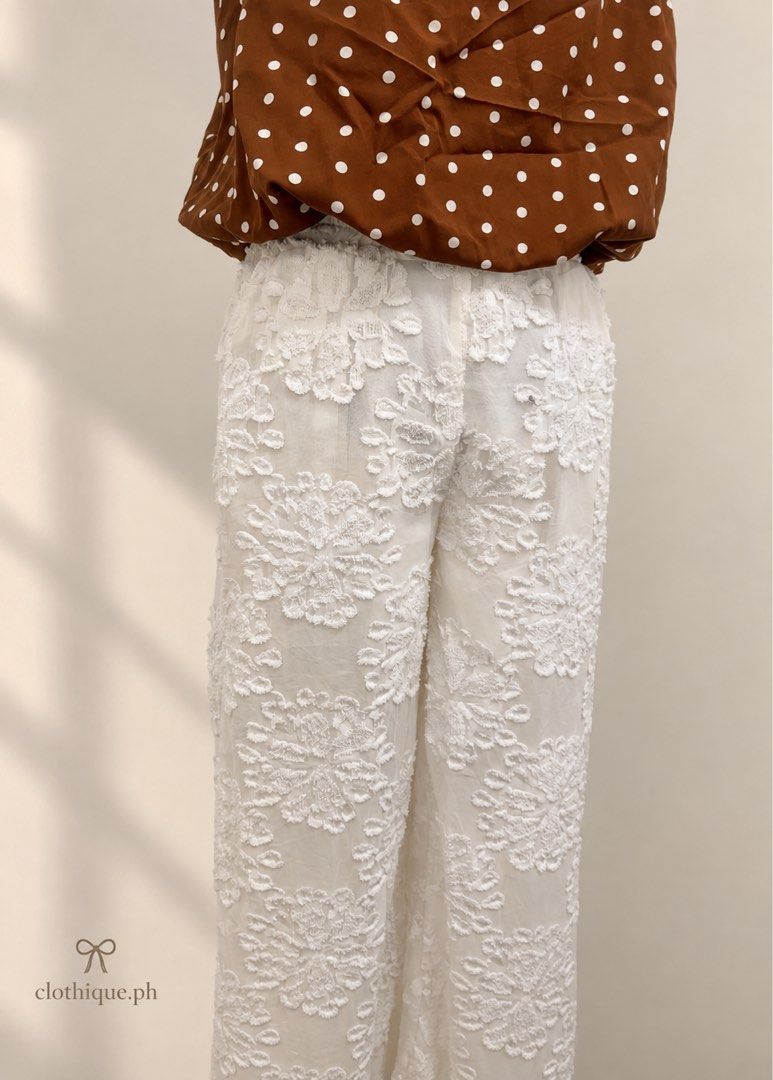 Trendy Lace Pants (Category: Jeans) located in Makati City. Submitted by clothique.ph (Listing ID 1462903386, Image 3). Description: ୨୧ ˚₊‧ 𝓣𝓻𝓮𝓷𝓭𝔂 𝓛𝓪𝓬𝓮 𝓟𝓪𝓷𝓽𝓼 ˚₊‧୨୧ 𐙚 𝓓𝓮𝓵𝓲𝓬𝓪𝓽𝓮 • 𝓕𝓮𝓶𝓲𝓷𝓲𝓷𝓮 • 𝓣𝓻𝓮𝓷𝓭𝔂 🎀✨ ♡ 𝓑𝓻𝓪𝓷𝓭 𝓝𝓮𝔀 ♡ 𝓦𝓲𝓽𝓱 𝓘𝓷𝓭𝓲𝓿𝓲𝓭𝓾𝓪𝓵 𝓟𝓸𝓾𝓬𝓱 ♡ 𝓢𝓲𝔃𝓮: 𝓢𝓶𝓪𝓵𝓵 ♡ 𝟣 𝓼𝓽𝓸𝓬𝓴 𝓸𝓷𝓵𝔂 🛍️🎀 𐙚 𝓛𝓪𝓬𝓮𝔂, 𝓯𝓮𝓶𝓲𝓷𝓲𝓷𝓮 & 𝓮𝓯𝓯𝓸𝓻𝓽𝓵𝓮𝓼𝓼𝓵𝔂 𝓬𝓱𝓲𝓬. 🤍 ♡ 𝓓𝓜 𝓽𝓸 𝓬𝓵𝓪𝓲𝓶 ♡