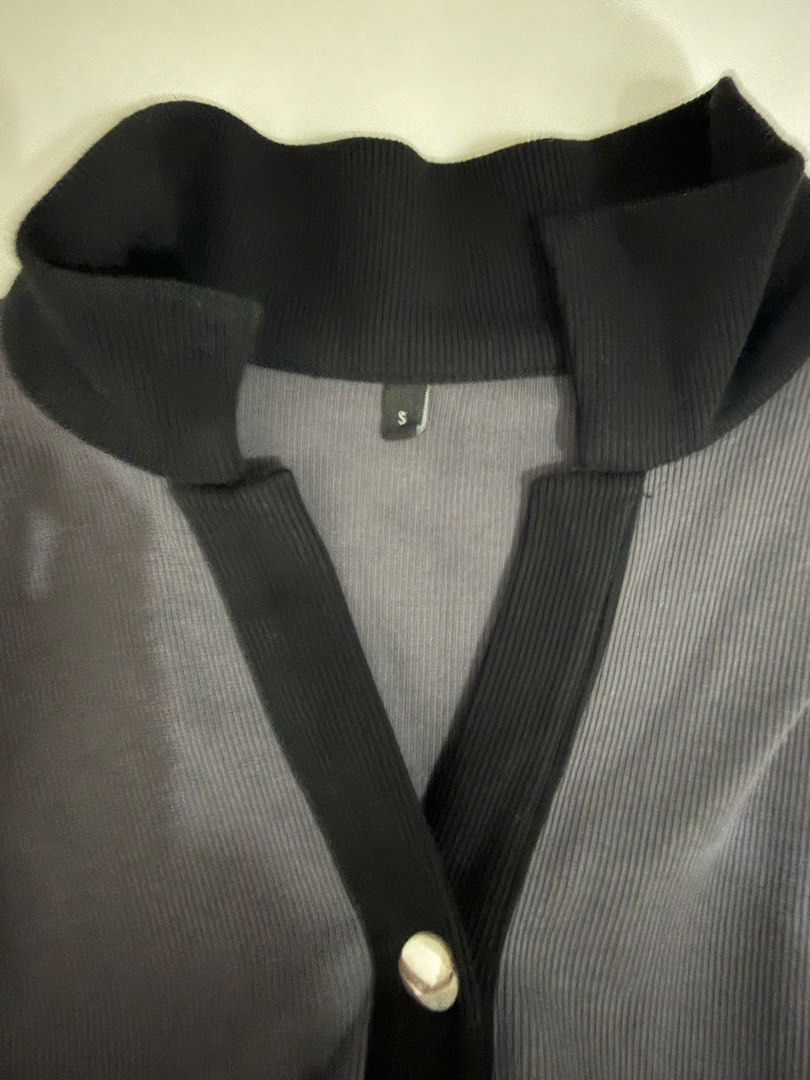 Trendyol Grey Ribbed Button Neck Dress Size S (Category: Dresses) located in Makati City. Submitted by melaitan (Listing ID 1462935256, Image 2). Description: - Grey ribbed dress from Trendyol - Short sleeves with black collar and button details - Fitted silhouette - Estimated size S - Versatile for casual or dressed-up looks -Runs small.