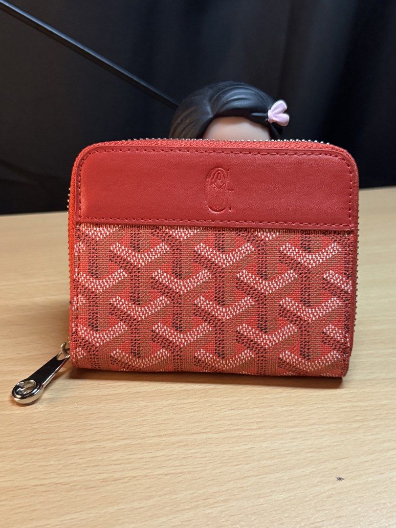 Tri-fold wallets (Category: Wallets & Card holders) located in Bacoor. Submitted by nicafindssince2022 (Listing ID 1463027921, Image 3). Description: Small wallet - ₱300 each Long wallet - ₱350 each.