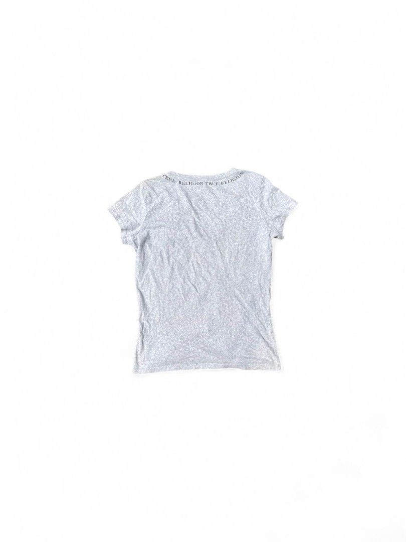 True Religion V Top (Category: Others Tops) located in Davao. Submitted by wildhearts121 (Listing ID 1462920959, Image 2). Description: Excellent Flaw: cut washtags.