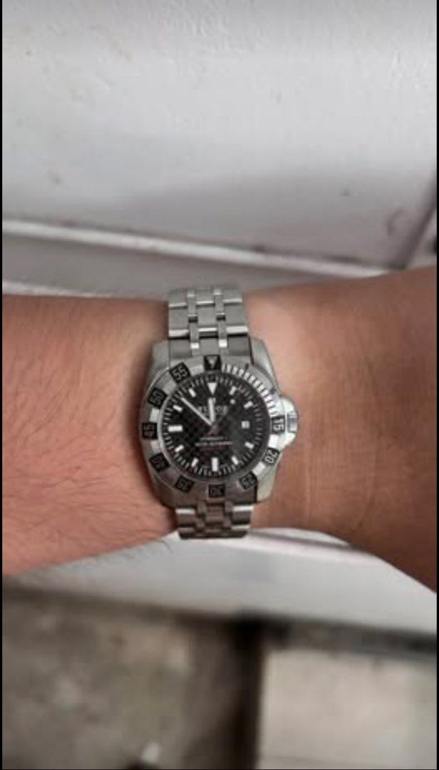 Tudor Hydronaut II automatic Unisex swap breitling (Category: Luxury Watches) located in Caloocan City. Submitted by emjeyah91437 (Listing ID 1462953926, Image 2). Description: Tudor Hydronaut II automatic Unisex swap breitling 31mm crown not included 41mm lug to lug unisex best for thin wrist Original all Watch only Open for authenticate shoulder ng buyer Swap sa breitling only Malolos only meet up LBC COP or LALAMOVE Shipping fee buyer expenses