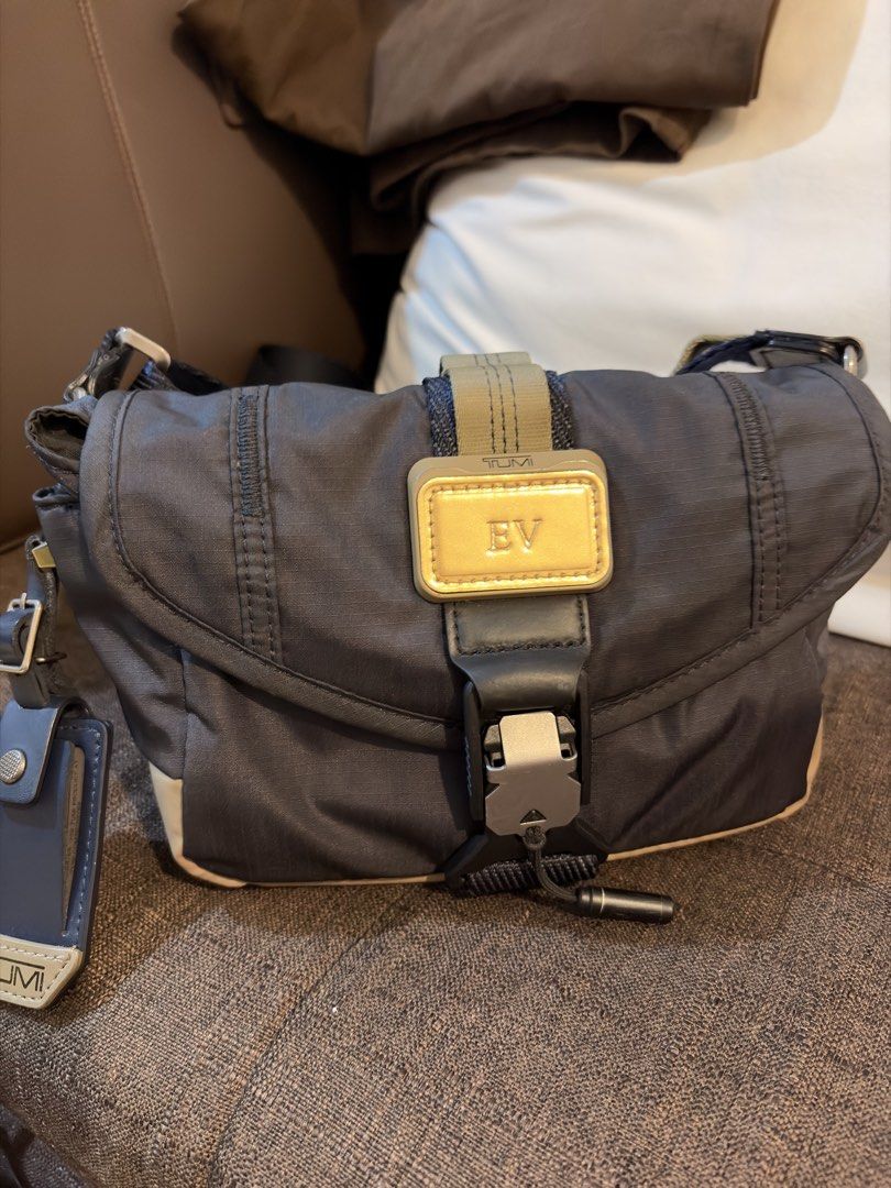 TUMI Alpha Bravo Compass (Category: Sling Bags) located in Caloocan City. Submitted by youme251386976 (Listing ID 1462904185, Image 1). Description: Tumi Alpha Bravo Compass Midnight Navy/Khaki variant Limited edition/discontinued Bought in Japan, includes warranty card and receipts No issues, apart from natural wear Monogram already updated to velcro by Tumi Greenbelt 5 ( can be changed by any Tumi branches ) Original price Php 24,999 QC area la