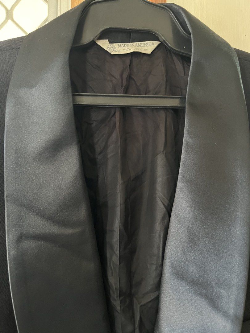 Tuxedo coat and pants set (Category: Sets & Coordinates) located in Bacoor. Submitted by ayit. (Listing ID 1462913036, Image 2). Description: Negotiable new Original bill robin son set Tuxedo personal original Sf inc good cond Payment first Gcash j&t and lalamove Pants dimes 15/38 Coat 18/30 .