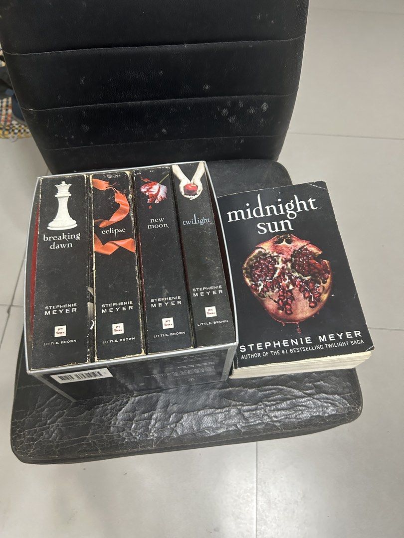 Twilight set 5 books (Category: Storybooks) located in Paranaque City. Submitted by mikhaillll (Listing ID 1463102530, Image 2). Description: - Complete Twilight Saga 5-book set - Includes 'Midnight Sun' - All books by Stephenie Meyer - Perfect for collectors and readers.
