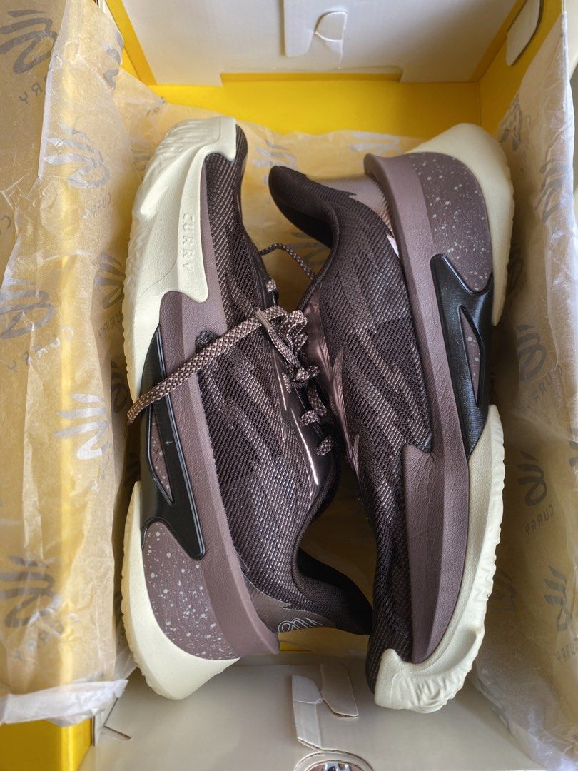 Under Armour Curry 7 Series (Category: Sneakers) located in Quezon City. Submitted by footspotwithpatrick (Listing ID 1463023235, Image 2). Description: Size 10.5 used once with box 📍Novaliches, QC ✈️Shipping nationwide fb: Patrick Langcaon We sell original pairs only, NO TO FAKES‼️ .