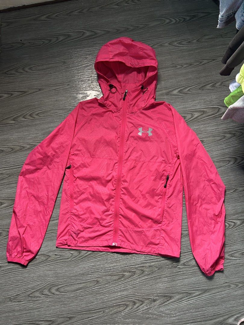 Under Armour Pink Hooded Windbreaker Jacket (Category: Coats, Jackets and Outerwear) located in Dasmarinas. Submitted by zn_upcldtrs (Listing ID 1462994601, Image 1). Description: UNDER ARMOUR WOMEN’S SPORTS WINDBREAKER - 21 W / 24 L - REFLECTORIZED - AS NEW CONDITION - NO MAJOR FLAWS 📩 .