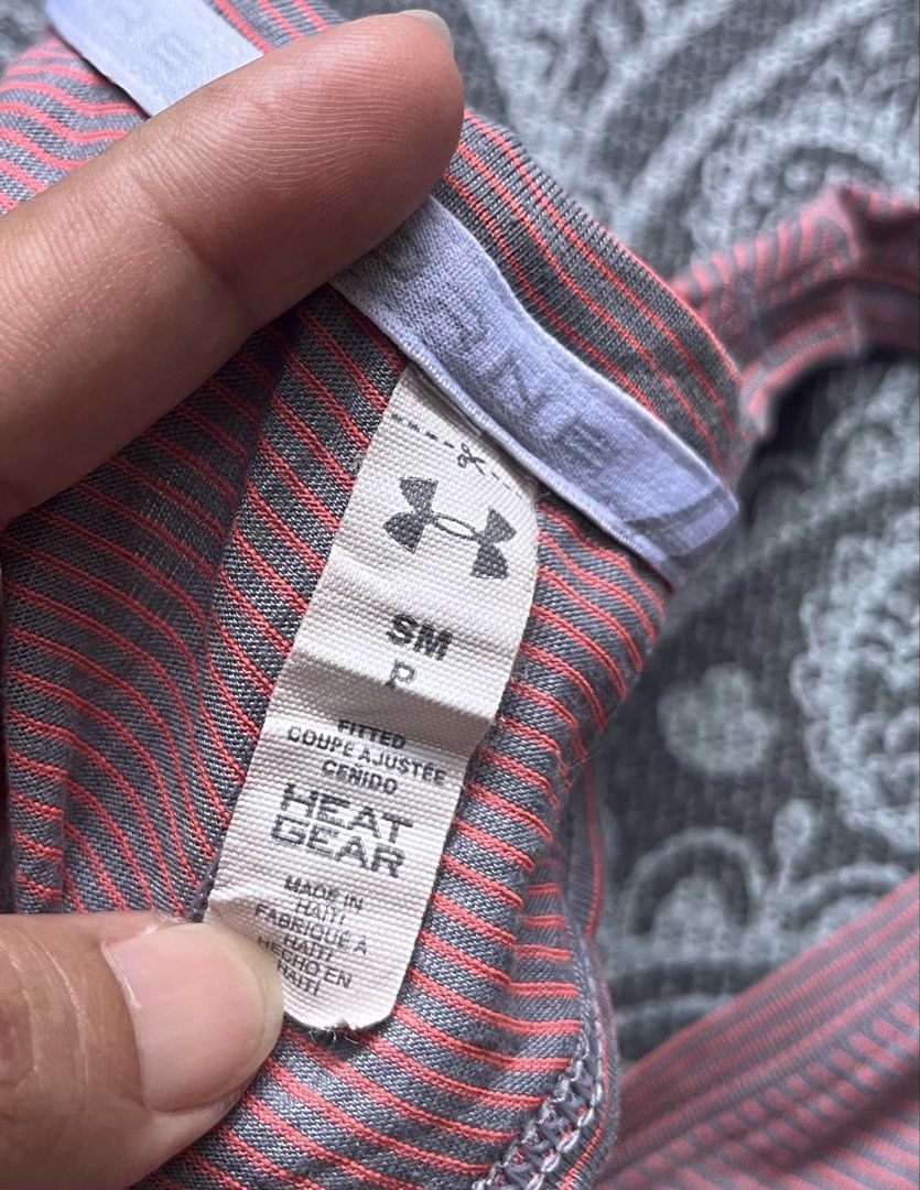 UNDER ARMOUR Tank top (Small) (Category: Activewear) located in Manila. Submitted by dayclutter (Listing ID 1463020353, Image 3). Description: .