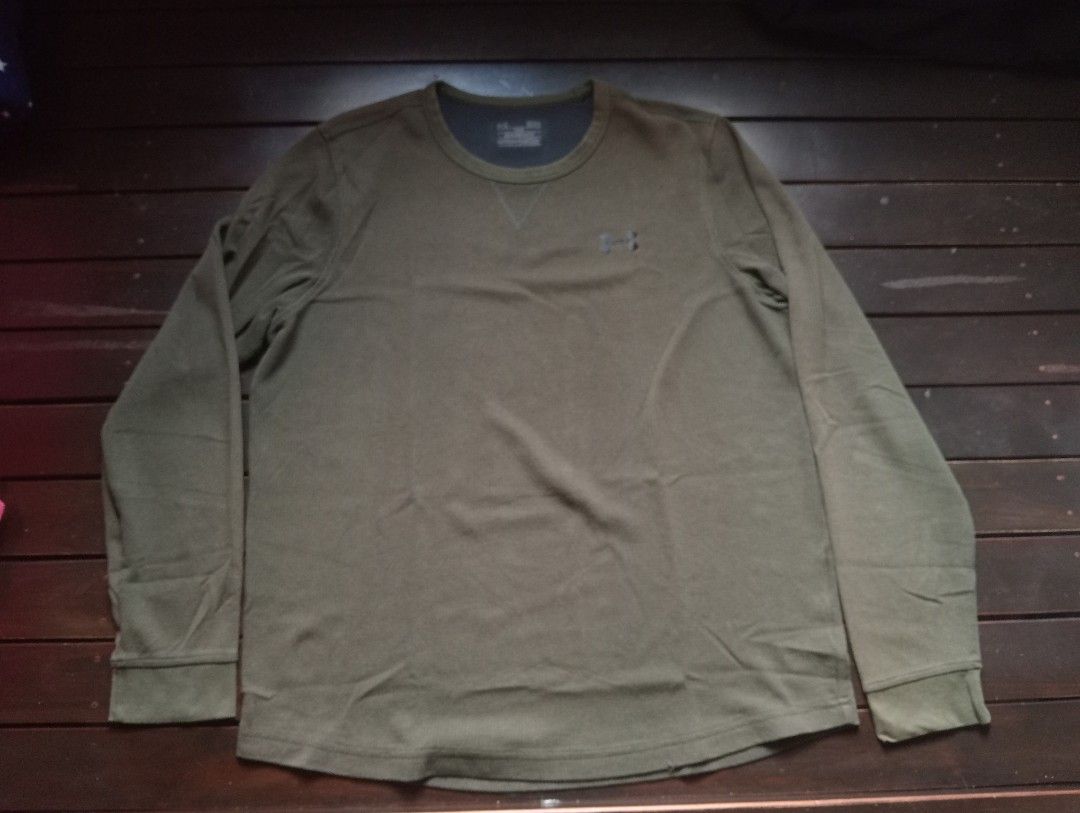 Underarmour Base layer (Category: Activewear) located in Quezon City. Submitted by wet_boots (Listing ID 1463030381, Image 2). Description: 23x26 ₱400.