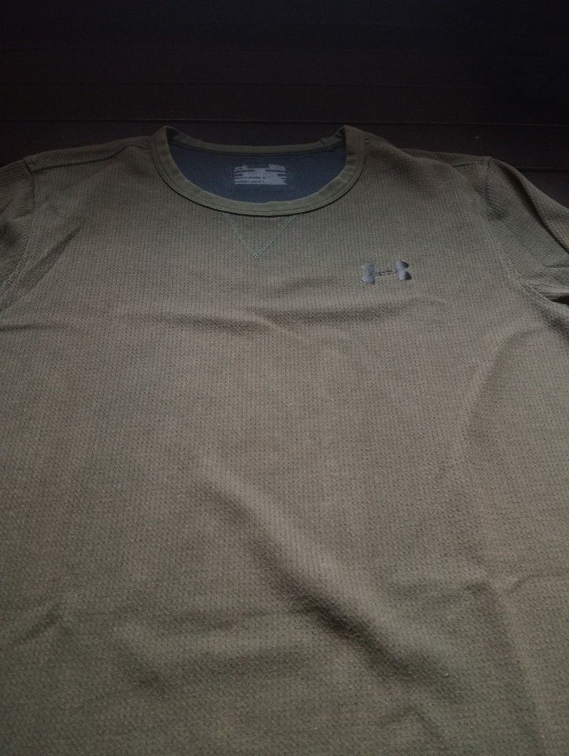 Underarmour Base layer (Category: Activewear) located in Quezon City. Submitted by wet_boots (Listing ID 1463030381, Image 1). Description: 23x26 ₱400.