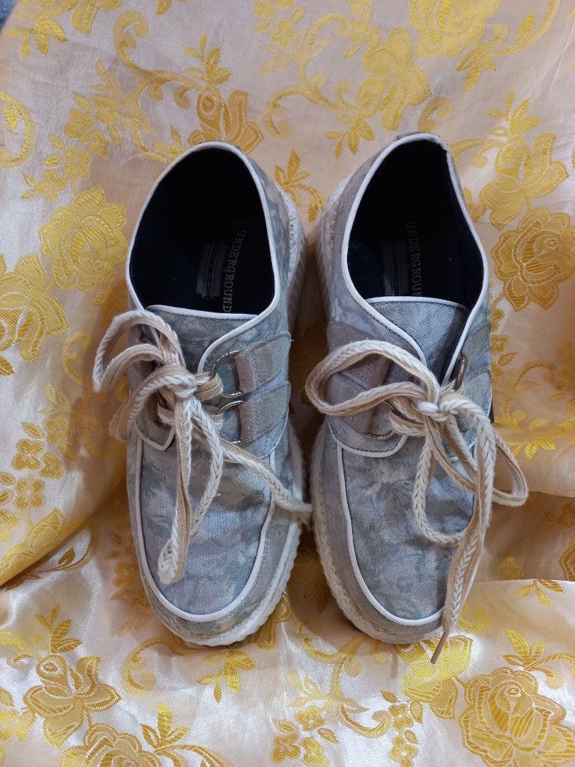 UNDERGROUND ENGLAND CREEPERS SHOE'S SIZE:5 (Category: Sneakers) located in Manila. Submitted by cristobalc40322 (Listing ID 1462935299, Image 2). Description: VERY GOOD CONDITION NO ANYDAMAGE NO ANYREPAIR NO FLAWS NO TOE DRAG NO HEEL DRAG LIGHTLY USED ACTUAL SIZE MEASUREMENTS 8½" INCHES X 4" INCHES LOCATION: QUEZON CITY BATASAN DSWD AREA IF MEET UP.