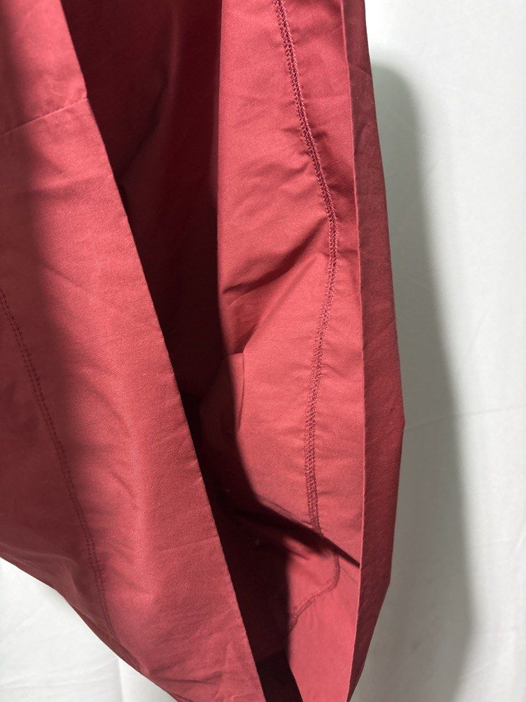 Uni Qlo Skirt (Category: Skirts) located in Tagum. Submitted by zerkinbrylethrift (Listing ID 1462963731, Image 3). Description: .