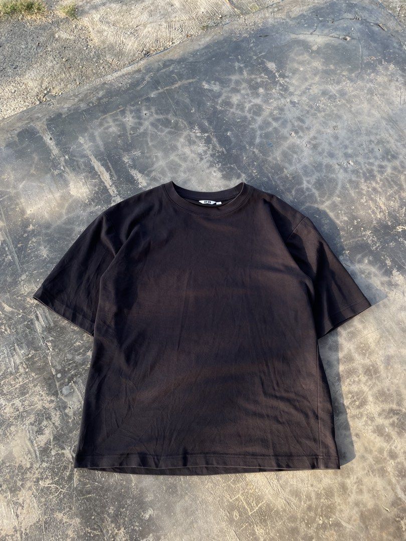 Uniqlo Airism Size M (Category: Tshirts & Polo Shirts ) located in Tagum. Submitted by yj-repethrift (Listing ID 1462973378, Image 1). Description: Dimes : 21x26 Condition : Great Condition Color Rate : 9/10 Issue : No issue Need Wash.