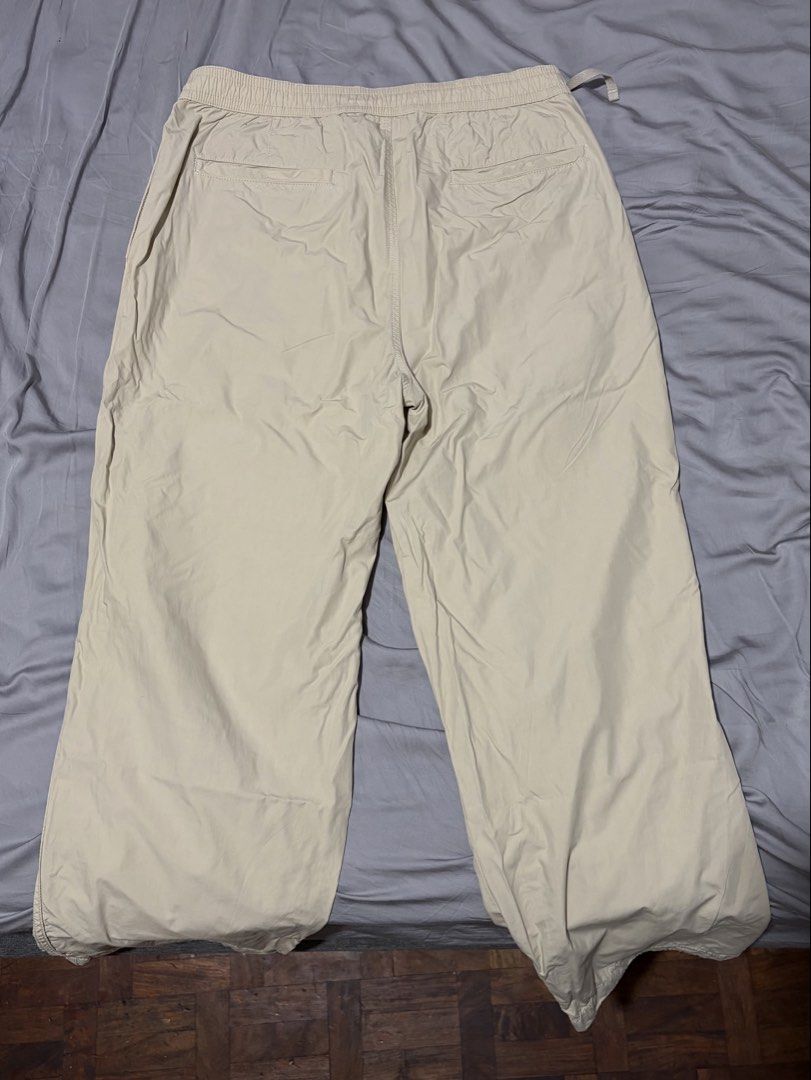 Uniqlo Baggy Pants (Category: Trousers) located in Manila. Submitted by goldendeer.ed5091 (Listing ID 1462934195, Image 2). Description: Uniqlo Baggy Pants Size: M (76-84cm) Condition: used once rfs: decluttering Loc: Manila Strictly courier only.