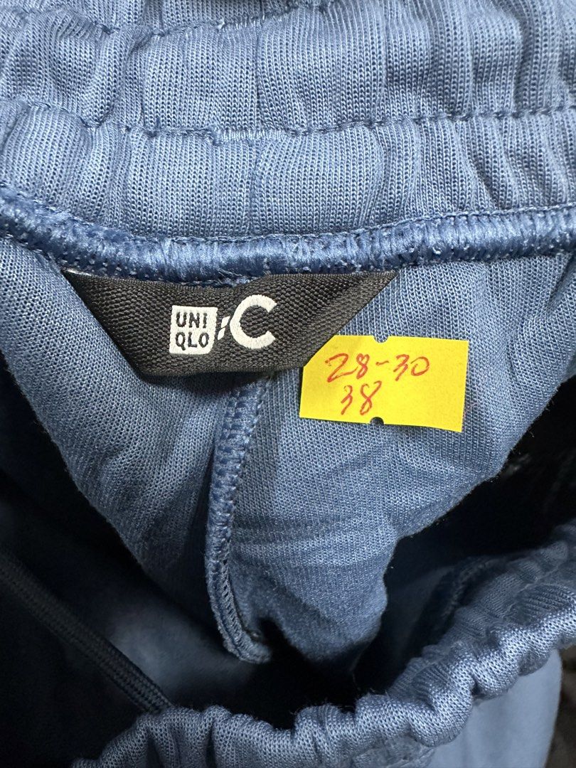 Uniqlo C Wide sweatpants (Category: Joggers) located in Mabalacat. Submitted by lasantia (Listing ID 1463038478, Image 3). Description: Uniqlo C Wide sweatpants excellent condition size: Small loc.: Pampanga courier: J&T PM📩.