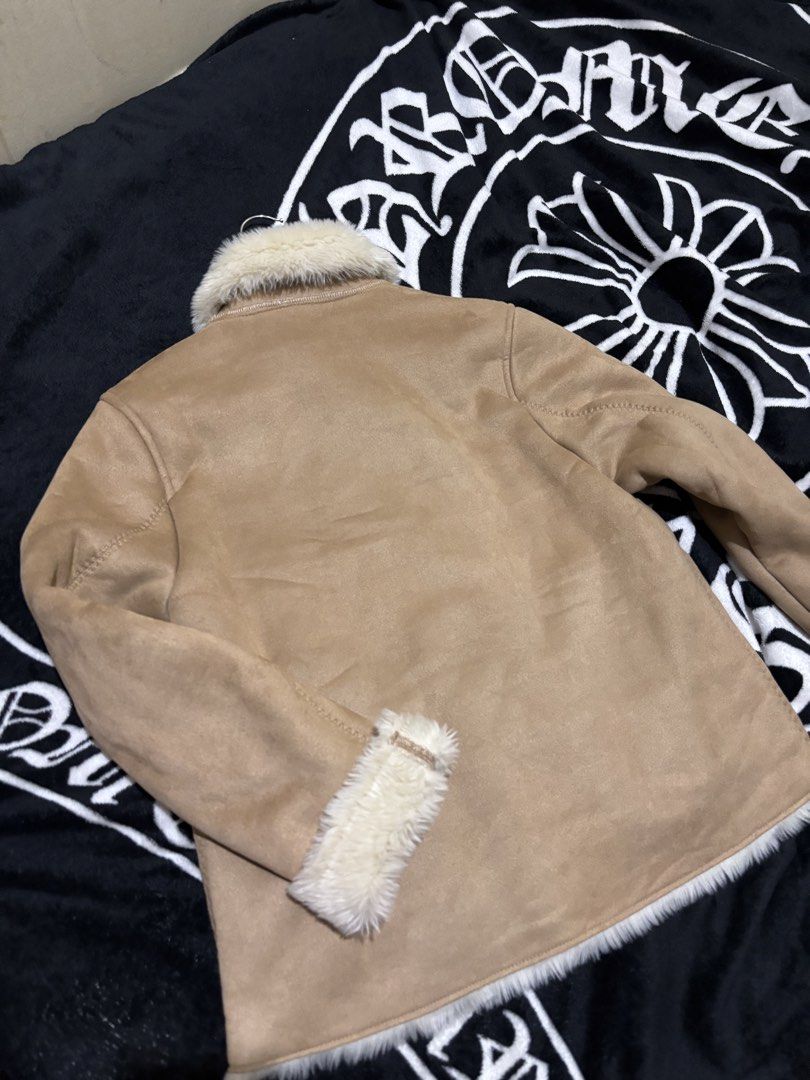 Uniqlo Shepard jacket (Category: Coats, Jackets and Outerwear) located in Taguig. Submitted by dcltrng. (Listing ID 1463059533, Image 2). Description: Size small Length 22.5 Width 19.5 Can pass as brand new No issue.