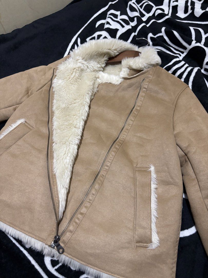 Uniqlo Shepard jacket (Category: Coats, Jackets and Outerwear) located in Taguig. Submitted by dcltrng. (Listing ID 1463059533, Image 1). Description: Size small Length 22.5 Width 19.5 Can pass as brand new No issue.