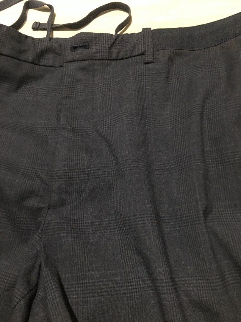 uniqlo plaid ankle pants (Category: Trousers) located in Marilao. Submitted by joelheather02 (Listing ID 1463018120, Image 3). Description: .