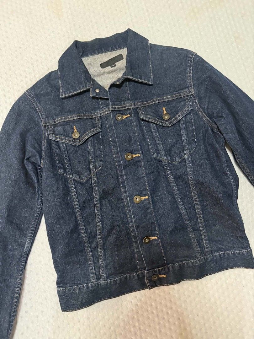 Uniqlo track denim jacket (Category: Coats, Jackets and Outerwear) located in Quezon City. Submitted by pinkystrends.co (Listing ID 1463041020, Image 2). Description: .