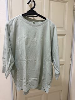 (Category: ) located in . Submitted by sale_clearing_closet (Listing ID 1462961298, Image 1). Description: .