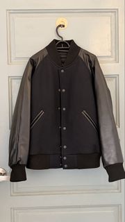 (Category: ) located in . Submitted by outerwardrobe.kl (Listing ID 1462931680, Image 1). Description: .
