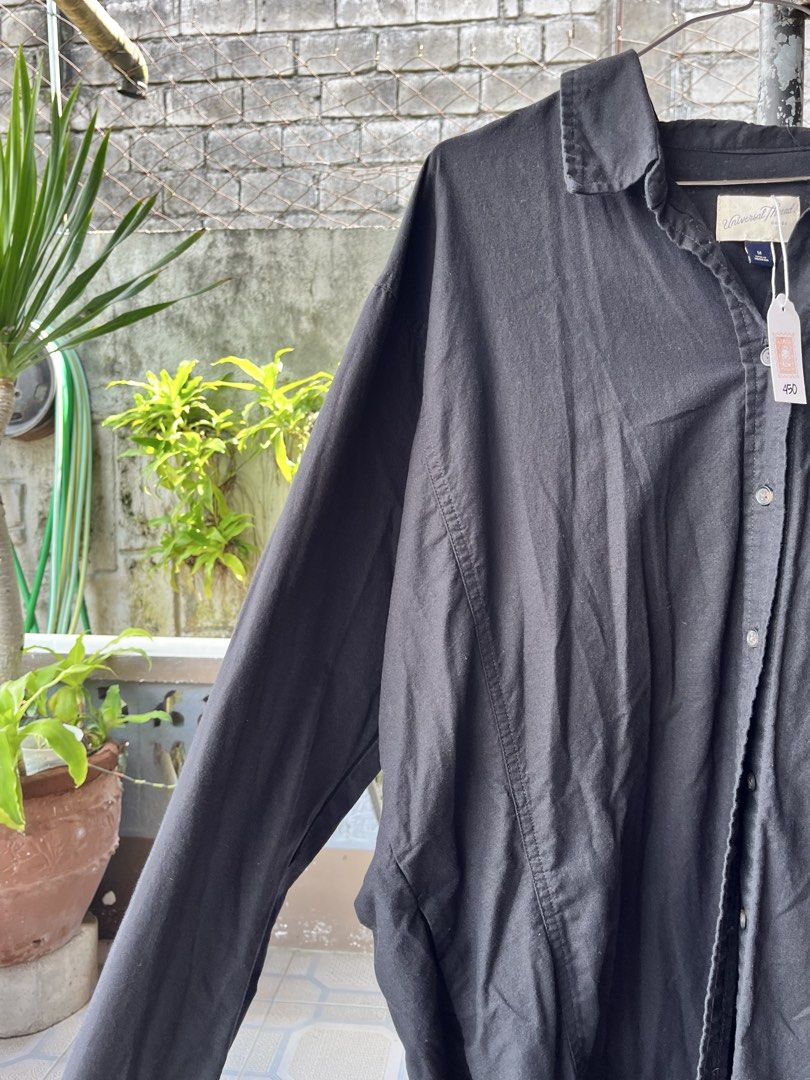 Universal Thread Black Oversized Button-Up Shirt Dress (Category: Dresses) located in Dinalupihan. Submitted by penaflorcj (Listing ID 1462898538, Image 2). Description: - Black oversized shirt dress - Button-up front with collar - Long sleeves with button cuffs - Features side pockets - Versatile for layering or wearing alone rfs: decluttering *sale price + discount when you buy more than 2 items.