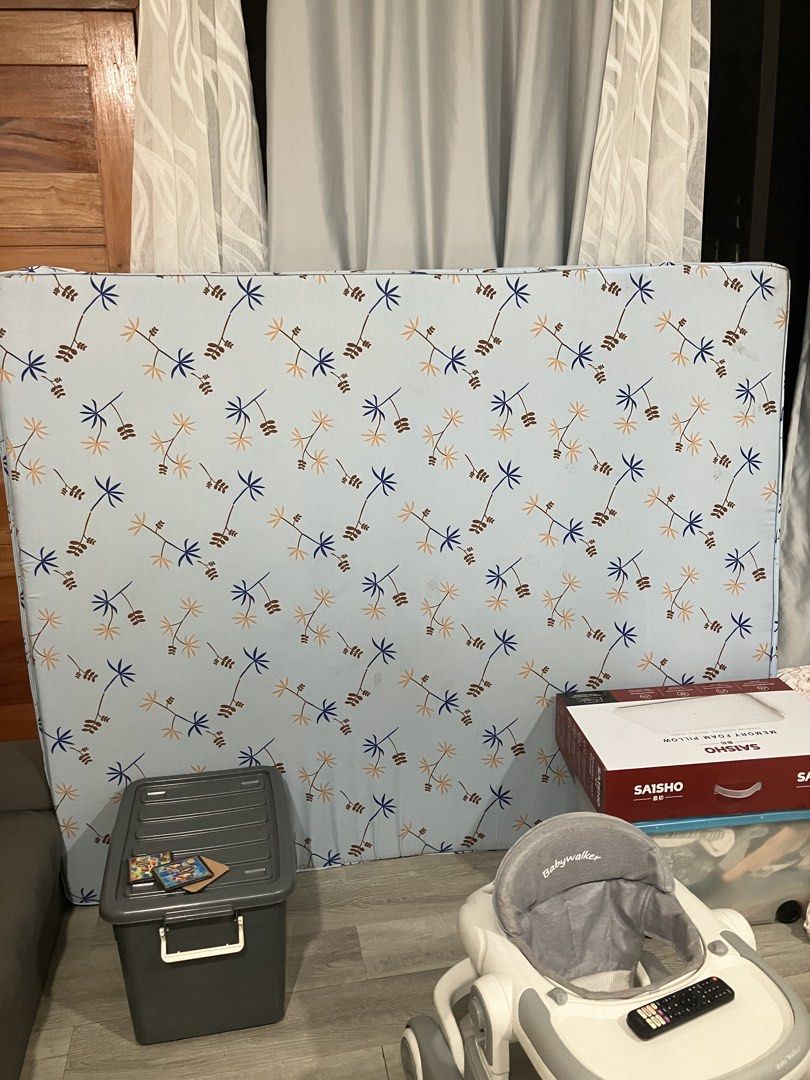 Uratex queen size mattress (Category: Bed Frames & Mattresses) located in Quezon City. Submitted by jhooo. (Listing ID 1462929692, Image 2). Description: - uratex queen size mattress with a charming floral pattern (blue & orange flowers, brown stems). - Features a convenient zipper closure along the side. - 6 inches .