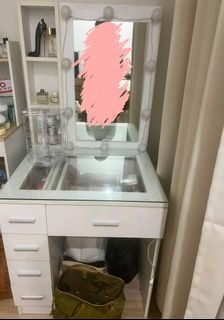 (Category: ) located in . Submitted by declutteredbyanna (Listing ID 1462953196, Image 1). Description: .