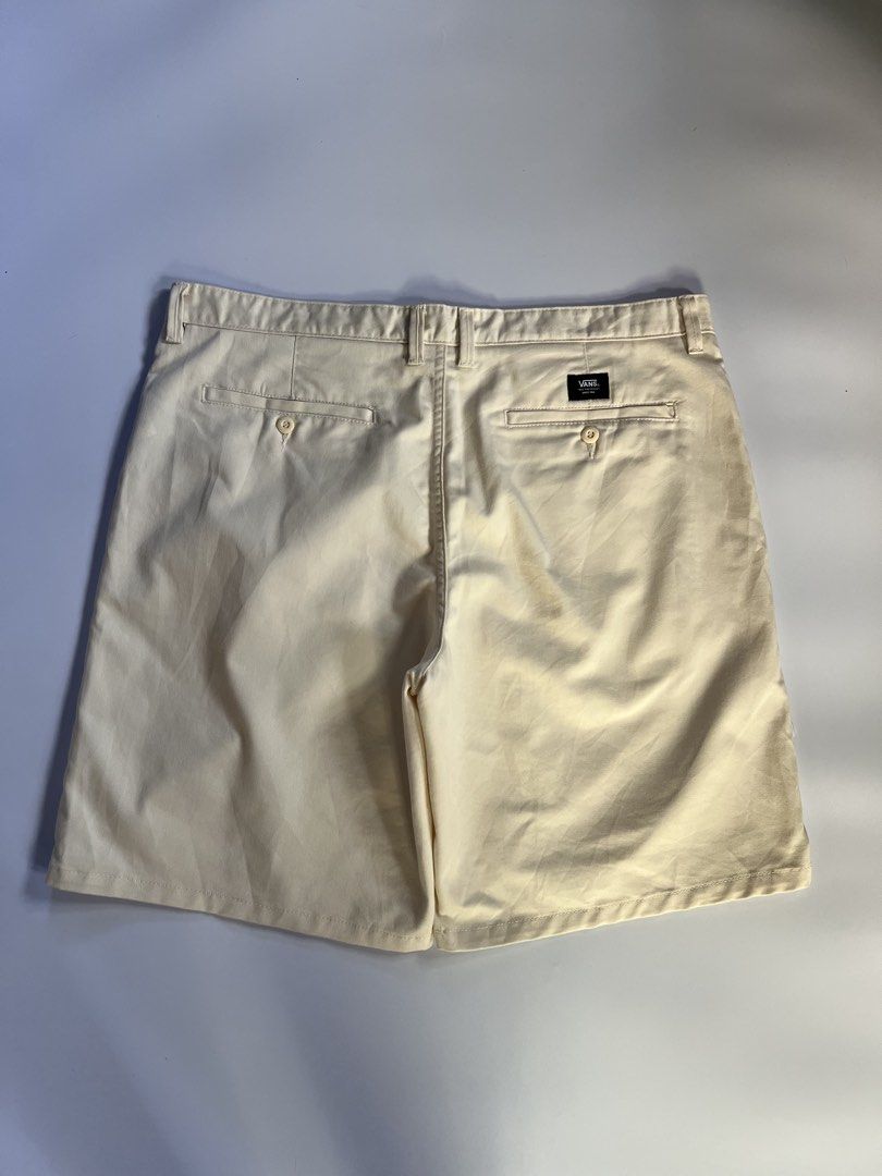 Vans Chino Shorts Size 38 Beige (Category: Shorts) located in Baler. Submitted by allthrifted31 (Listing ID 1462963551, Image 2). Description: - Beige Vans Chino Shorts - Size: 38 - Fit: Classic - Closure: Button and zip - Pockets: Two back pockets with button closure - Detail: Small Vans logo tag on back pocket - Origin: Made in Nicaragua - Ideal for: Everyday wear.