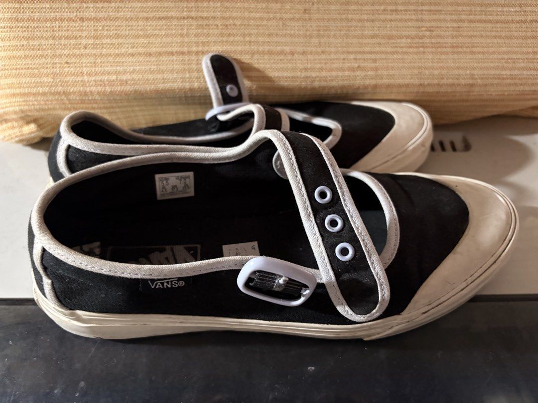 vans mary janes (Category: Shoe inserts) located in Bulacan. Submitted by bawasbagahe (Listing ID 1462945546, Image 2). Description: - good as new!! - rfs: too much shoes ….