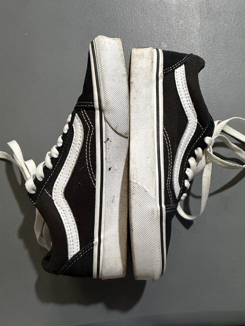 Vans Old Skool (Category: Sneakers) located in Bacolod City. Submitted by thetinkerbox08 (Listing ID 1463044311, Image 2). Description: Authentic. Barely used. Very Nice in Actual.