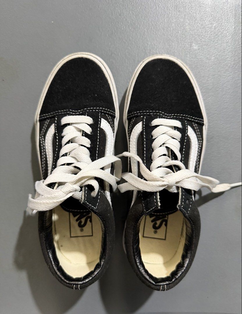 Vans Old Skool (Category: Sneakers) located in Bacolod City. Submitted by thetinkerbox08 (Listing ID 1463044311, Image 1). Description: Authentic. Barely used. Very Nice in Actual.
