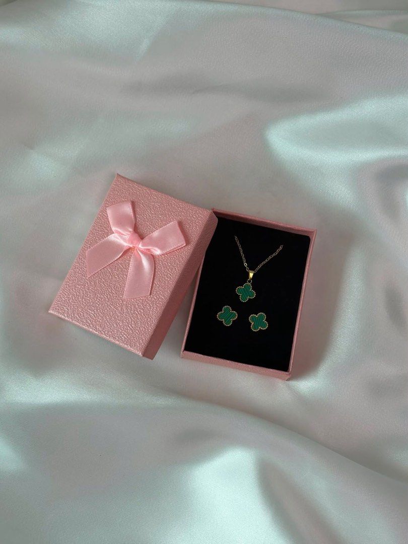 VCA sets (Category: Other Accessories) located in Manila. Submitted by crystallyntupil (Listing ID 1462891534, Image 3). Description: OEM VCA sets (Hypoallergenic & Non-Tarnish) - willing to negotiate! Also Open for Resellers🫶🏻.