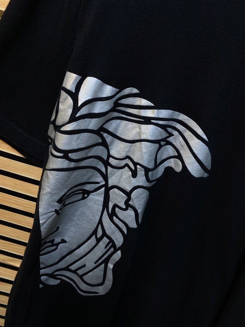 VERSACE “BIG PRINT” TEE (Category: Tshirts & Polo Shirts ) located in Makati City. Submitted by drip.poww (Listing ID 1462958400, Image 3). Description: - Authentic Versace - Color: Black - Size: XL - Dimes: 25x29 - Authentic - Excellent condition - Need wash, fresh from bale - Material: 100% Cotton Please don’t expect too much—these are thrifted (ukay) items. 😊 !!STILL NEGOTIABLE!!.
