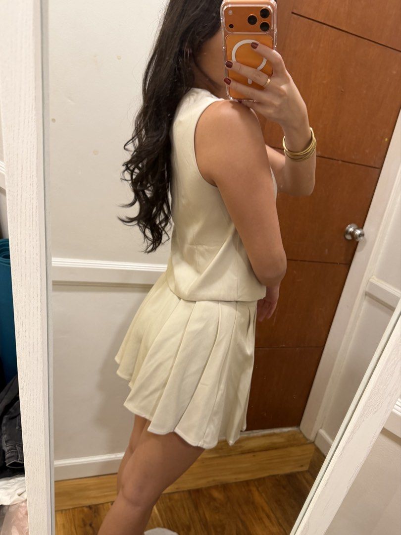 vest & skirt set (Category: Others Tops) located in Manila. Submitted by beysclosett (Listing ID 1463024298, Image 2). Description: - never used - good condition .