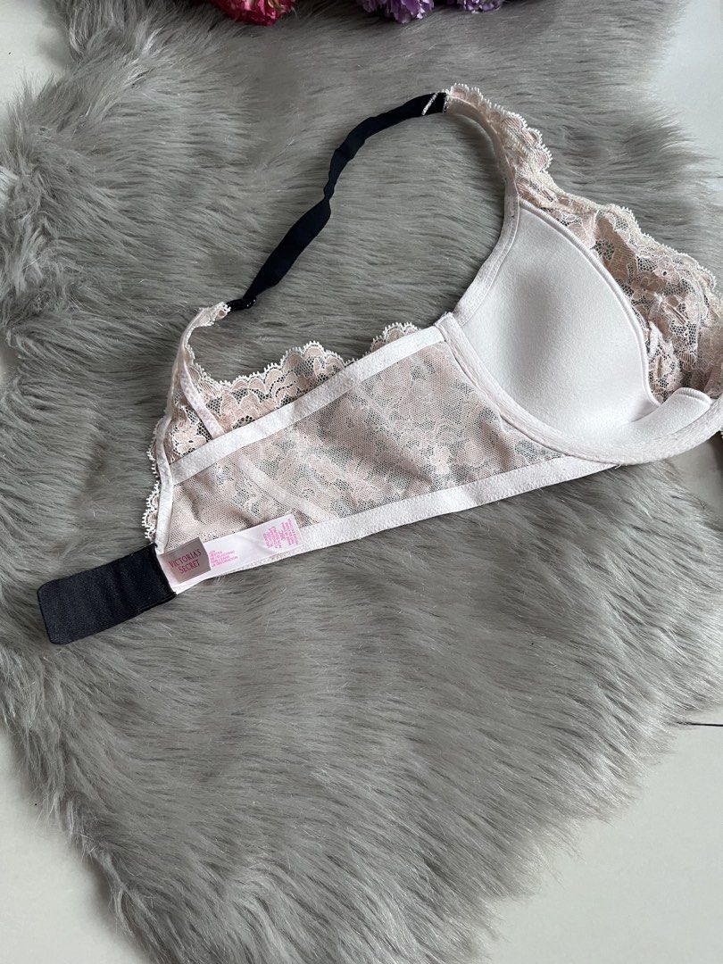 Victoria’s Secret Unlined Plunge (Category: Undergarments & Loungewear) located in Manila. Submitted by sahm_shopfashion (Listing ID 1462982418, Image 2). Description: 36C Unlined Plunge non pads -providing lift without padding -underwire ₱400.