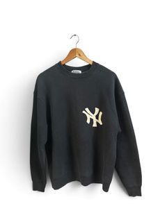 (Category: ) located in . Submitted by plyclothes_store (Listing ID 1463009620, Image 1). Description: .