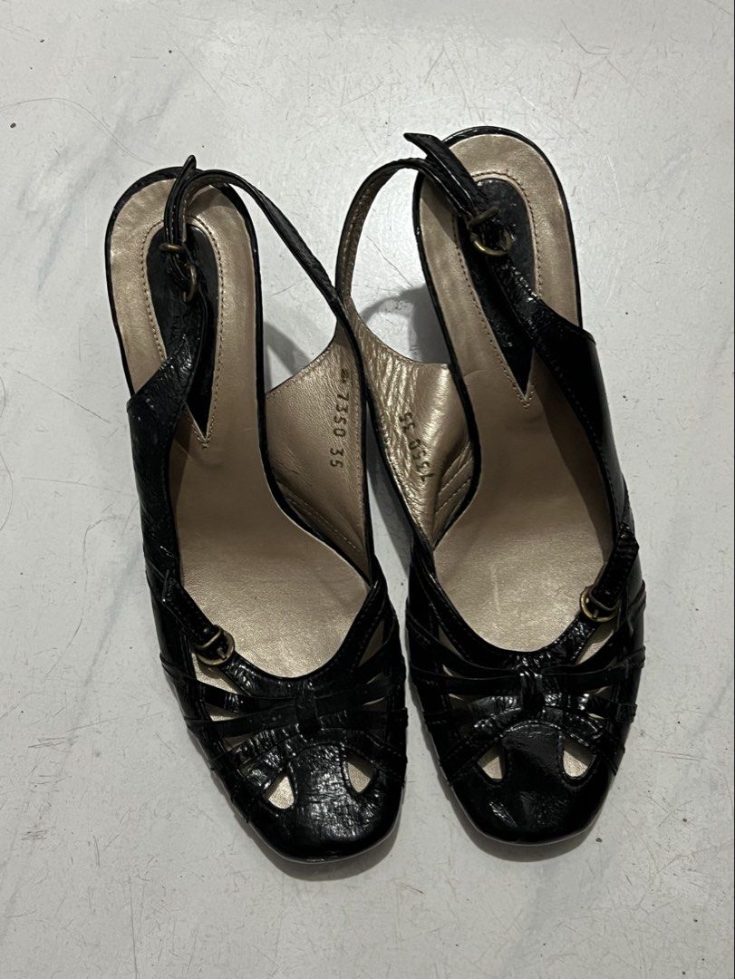 Vintage Janet & Janet (Category: Shoe inserts) located in Bagabag. Submitted by segundavita (Listing ID 1463007634, Image 1). Description: .