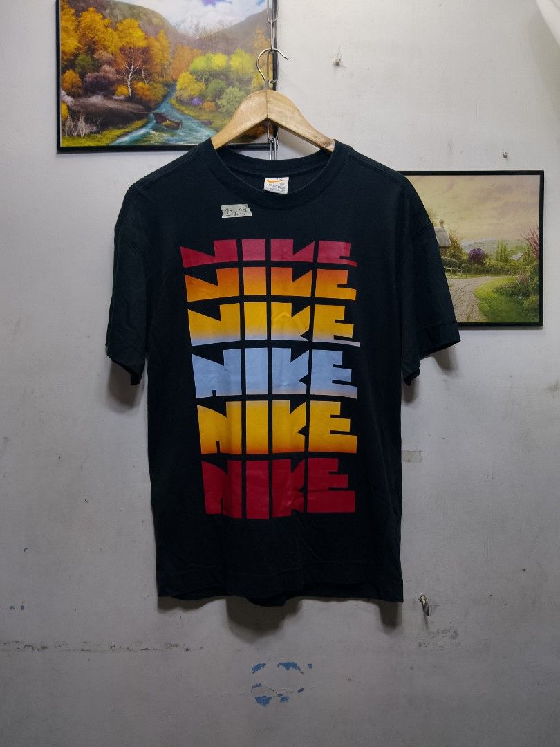 vintage nike sportswear tee (Category: Tshirts & Polo Shirts ) located in Valenzuela. Submitted by joshwrldselection (Listing ID 1463059327, Image 1). Description: medium excellent condition need wash only thrift..