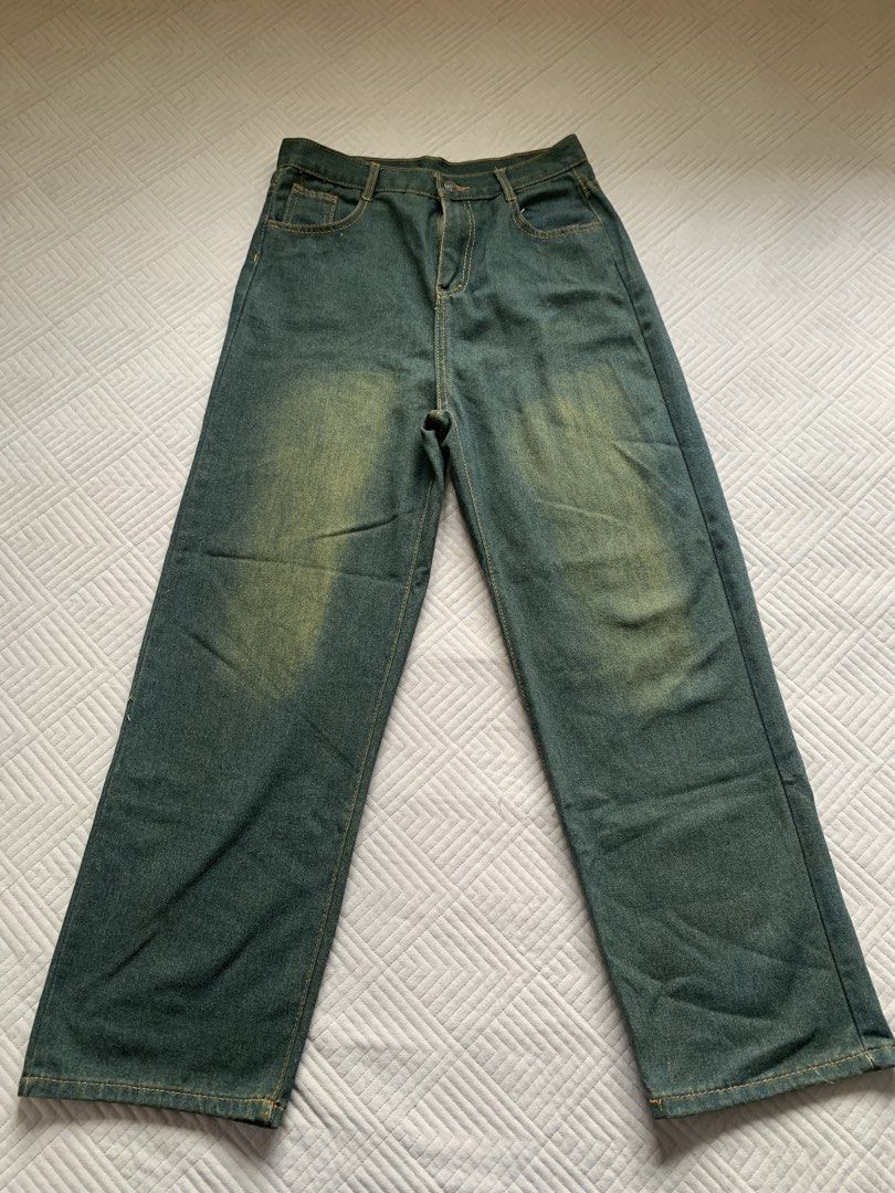 Vintage Retro Style Jeans (Category: Jeans) located in Santa Rosa. Submitted by ronelgabriel (Listing ID 1463039607, Image 1). Description: .