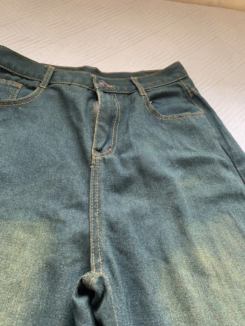 Vintage Retro Style Jeans (Category: Jeans) located in Santa Rosa. Submitted by ronelgabriel (Listing ID 1463039607, Image 2). Description: .