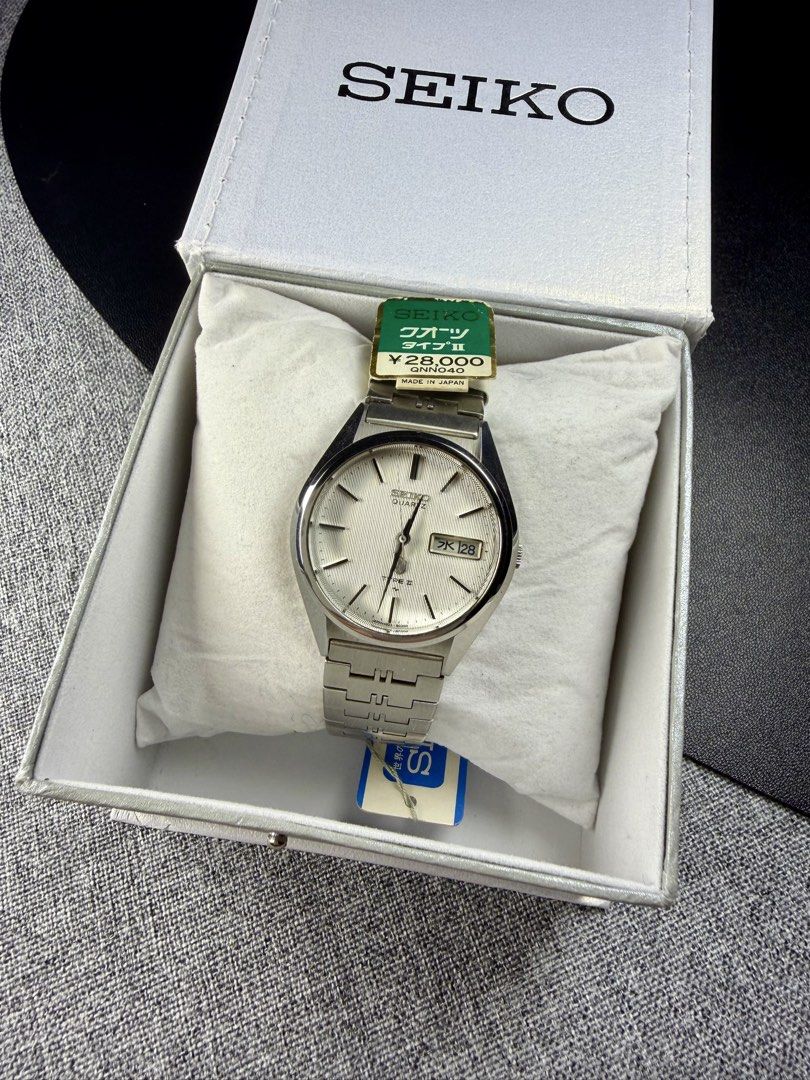 Vintage Seiko Quartz Type II JDM (Category: Men's Watches) located in Bacoor. Submitted by offtheclock (Listing ID 1462999306, Image 1). Description: Vintage Seiko Quartz Type II JDM Condition: NOS / New Old Stock Reference No: 4623-8020 (April 1976) Movement: Quartz (4623 - Daini Seikosha Factory) Material: Stainless Steel Case Diameter: 36mm (Hardlex Mineral Crystal) Dial: White / Silver Pinstripe Textured Pattern Strap: Original Stainless Stee
