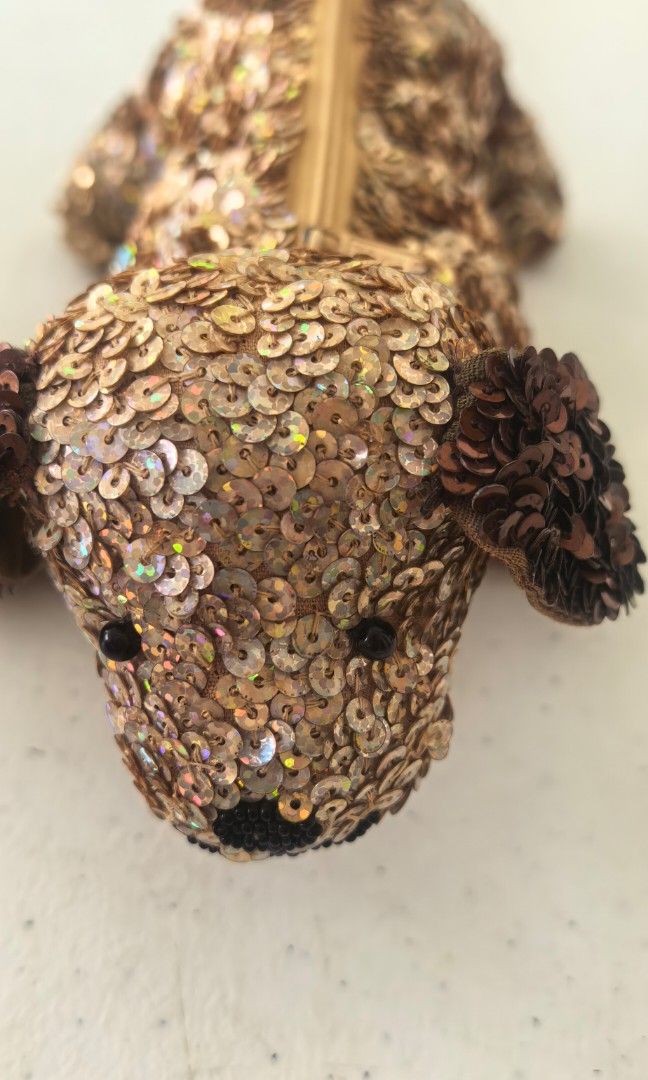 Vintage Sequins Dog in brown color (Category: Wallets & Card holders) located in Tuguegarao City. Submitted by zenphoenix-7ad615 (Listing ID 1462957535, Image 2). Description: Vintage dog With zipper closure.