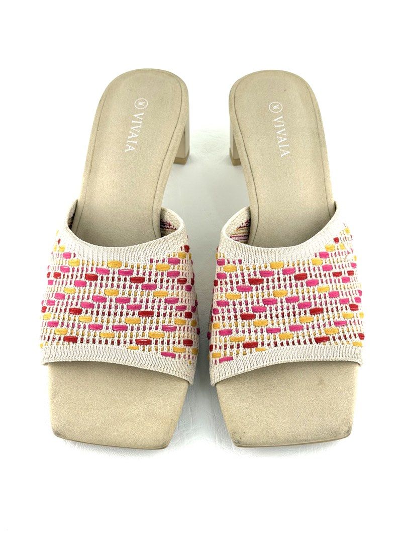 VIVAIA Juliet Pro Sandals (Category: Sandals) located in Manila. Submitted by luvluxe.mnl (Listing ID 1463034425, Image 3). Description: Size 38 Needs little cleaning but can be used na if not maselan. Still presentable; no functionality issue Overall in very good condition What you see is what you get ☺️.