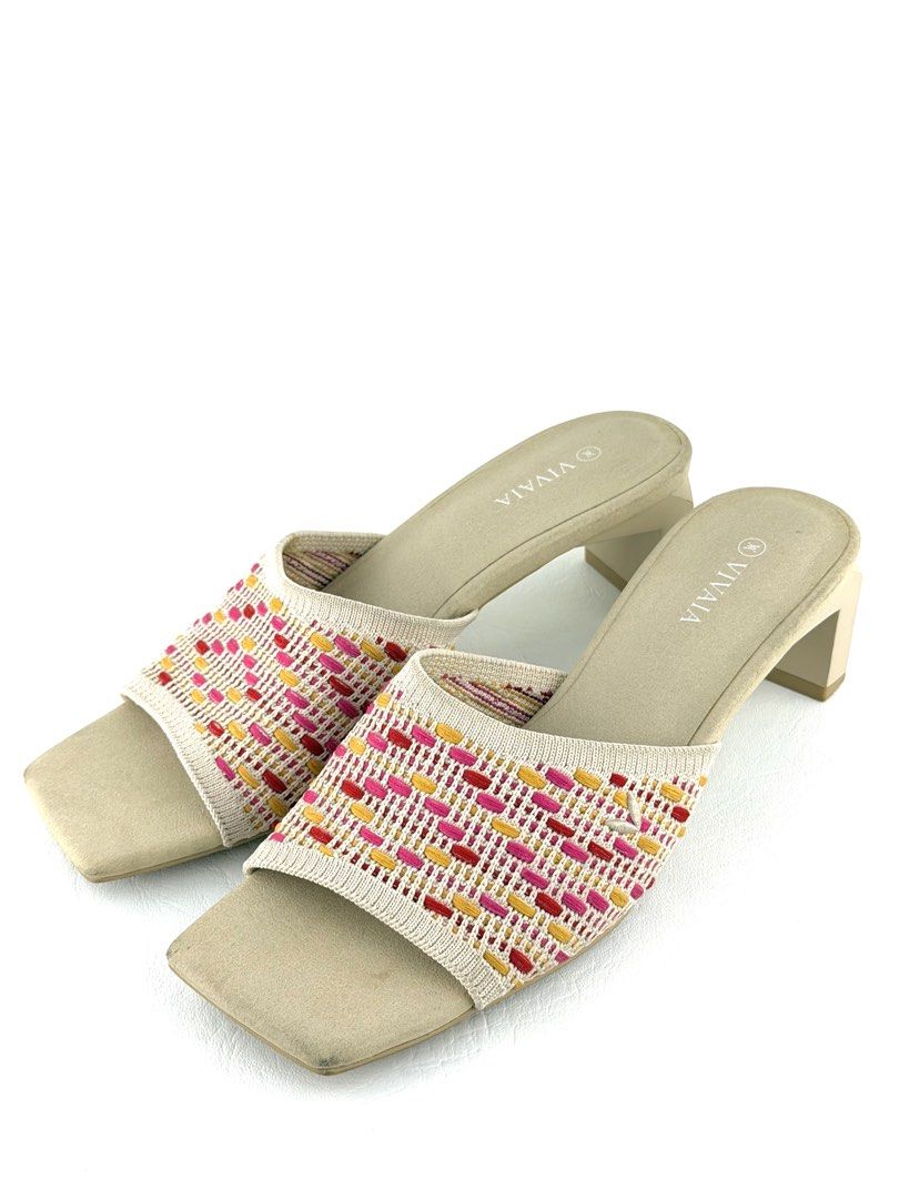 VIVAIA Juliet Pro Sandals (Category: Sandals) located in Manila. Submitted by luvluxe.mnl (Listing ID 1463034425, Image 1). Description: Size 38 Needs little cleaning but can be used na if not maselan. Still presentable; no functionality issue Overall in very good condition What you see is what you get ☺️.