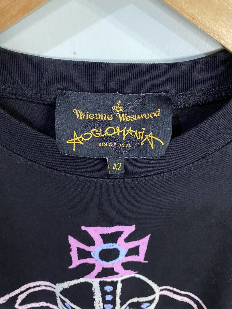 VIVIENNE WEST WOOD ORB LOGO (Category: Luxury Apparel) located in Rizal. Submitted by thrift.cartel (Listing ID 1463093203, Image 3). Description: FLAWLESS.